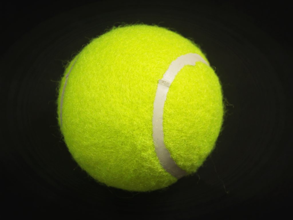 There are various qualities you need to look for in a tennis ball!