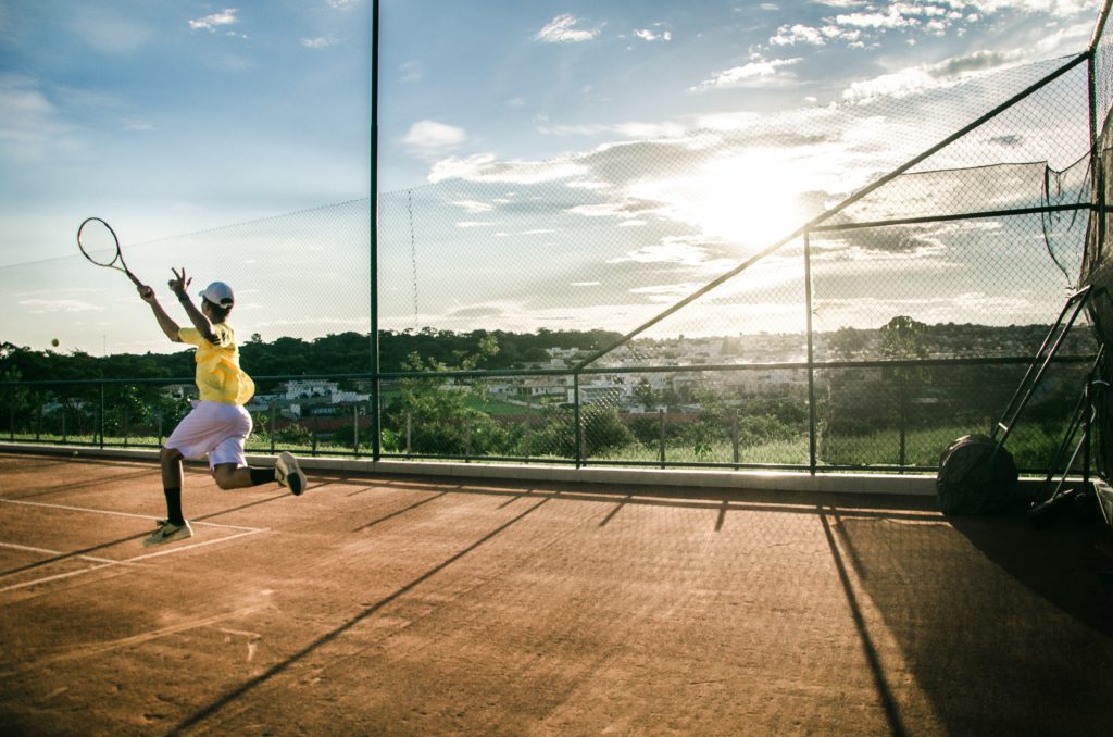 To learn tennis well, one must practice many different techniques! 